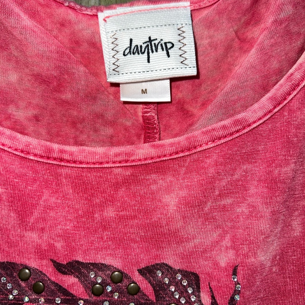 Daytrip Follow Your Dreams Tee - Picture 3 of 6